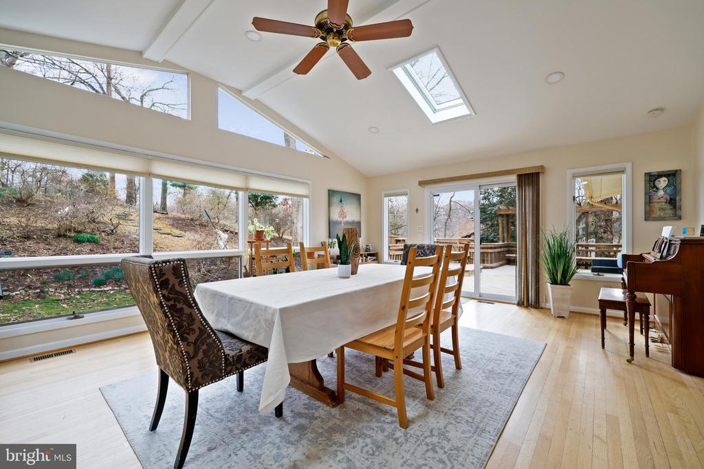 11403 FAIROAK DRIVE