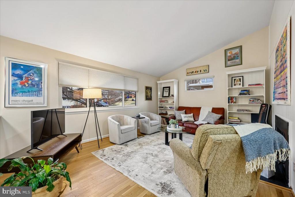 11403 FAIROAK DRIVE