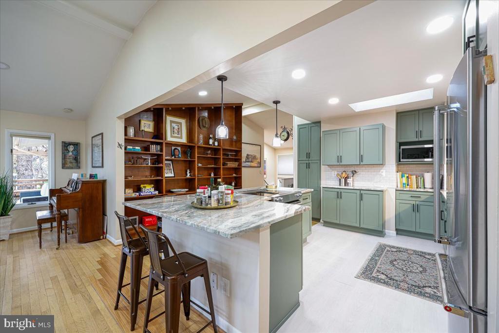 11403 FAIROAK DRIVE