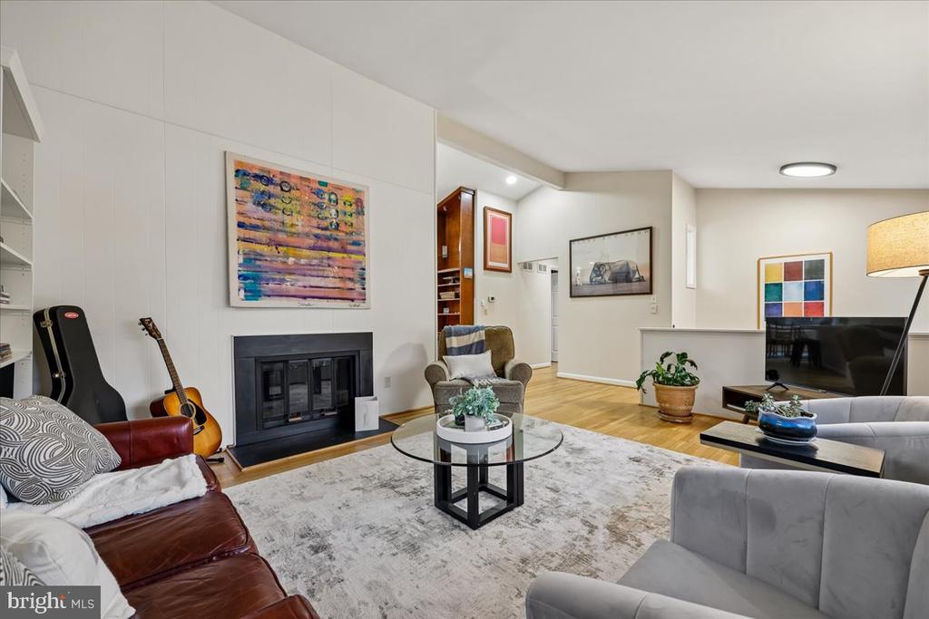 11403 FAIROAK DRIVE