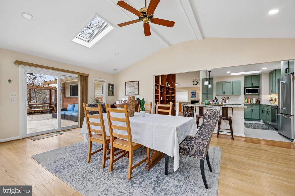 11403 FAIROAK DRIVE