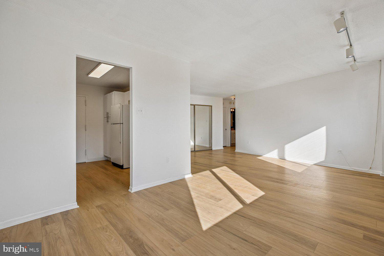 1121 UNIVERSITY BOULEVARD W 1111