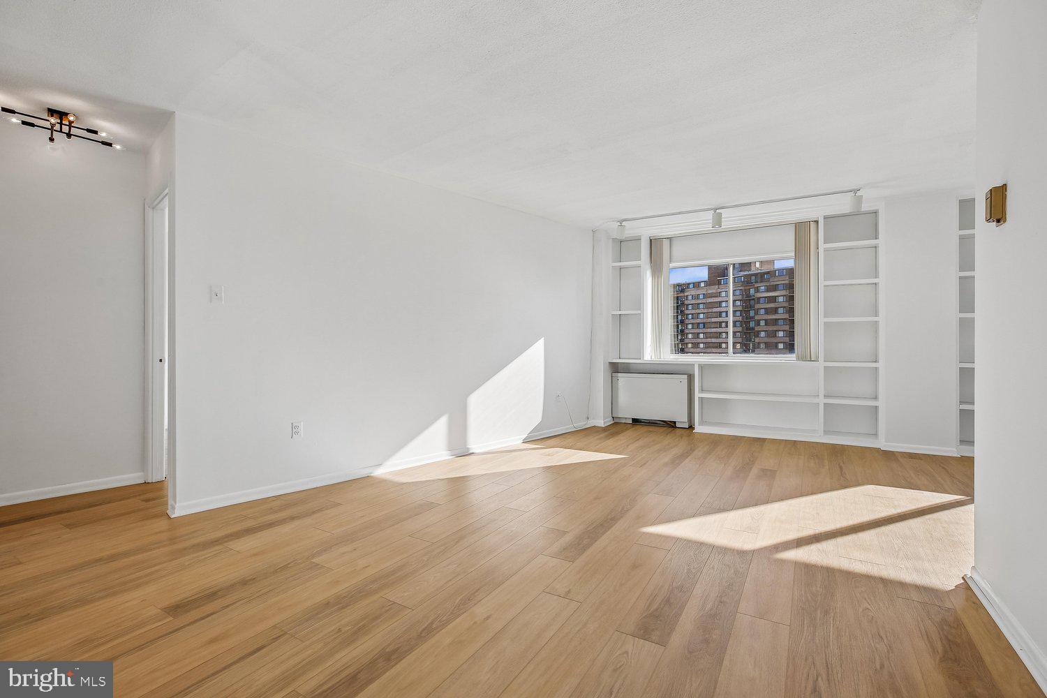 1121 UNIVERSITY BOULEVARD W 1111