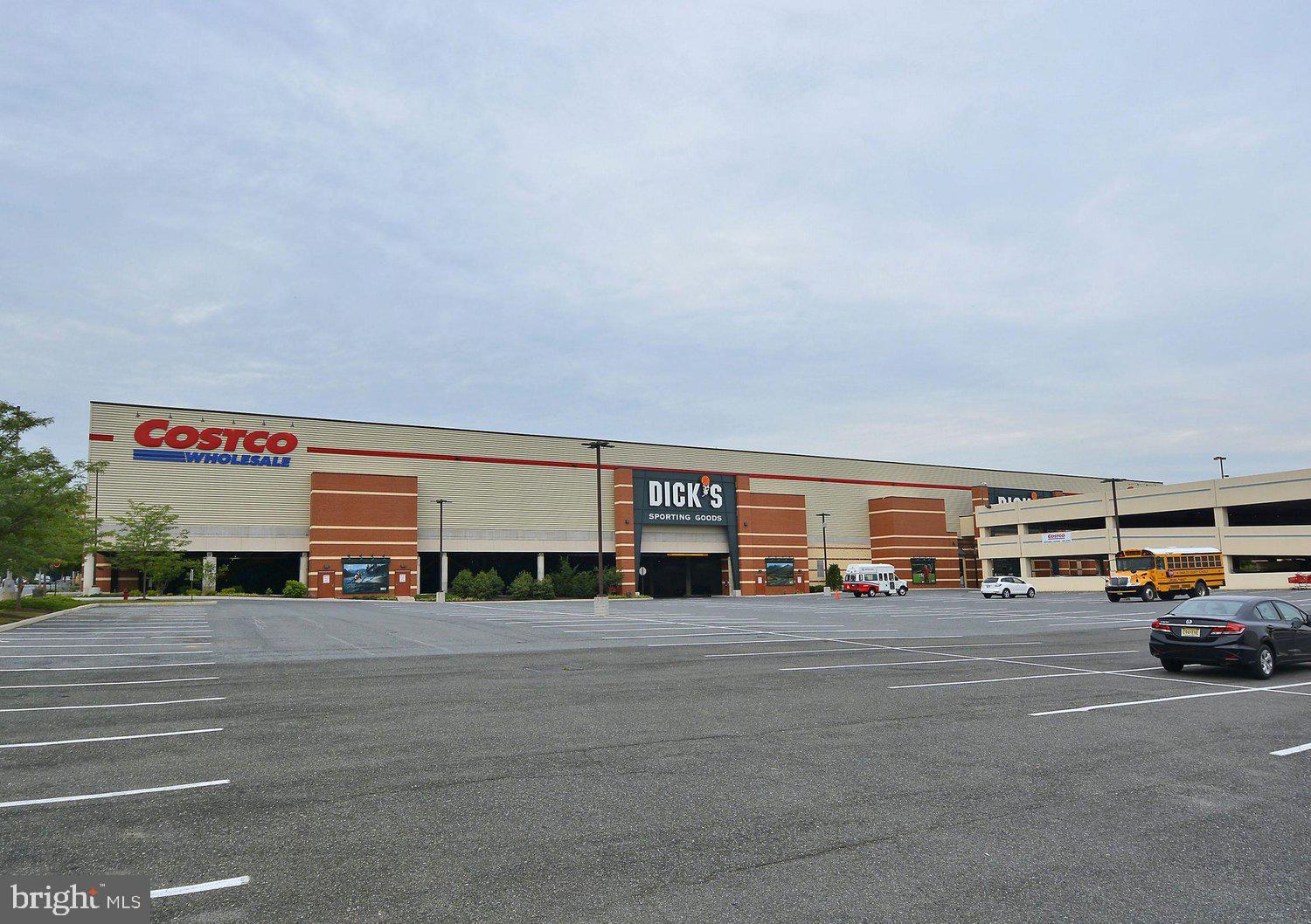 1121 UNIVERSITY BOULEVARD W 1111