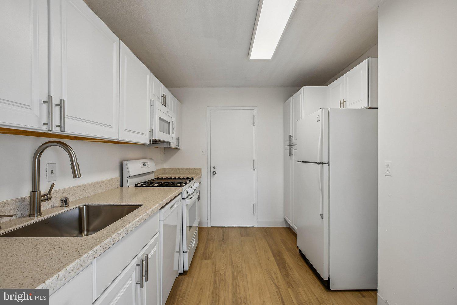 1121 UNIVERSITY BOULEVARD W 1111