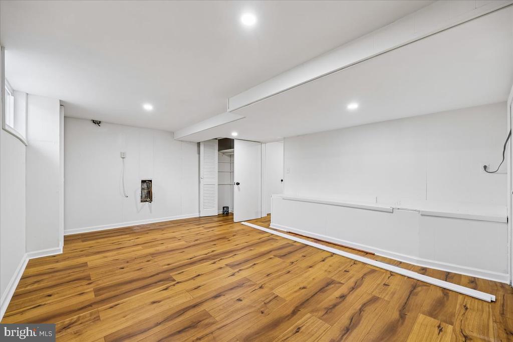 1105 LAMBERTON DRIVE