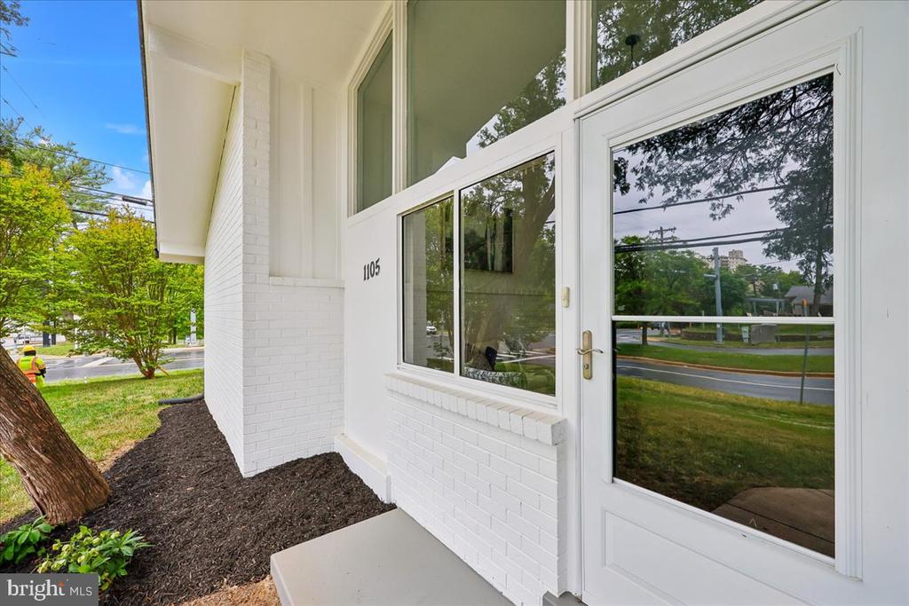 1105 LAMBERTON DRIVE