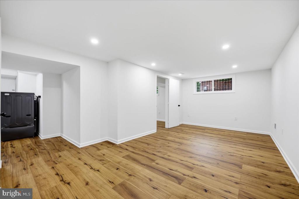 1105 LAMBERTON DRIVE