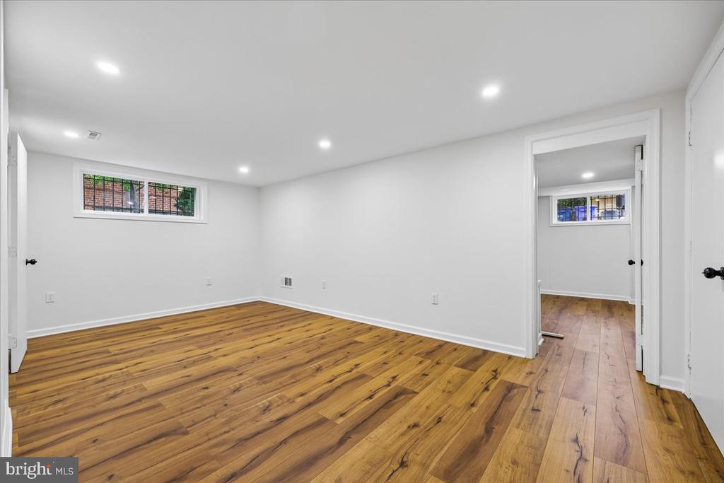 1105 LAMBERTON DRIVE