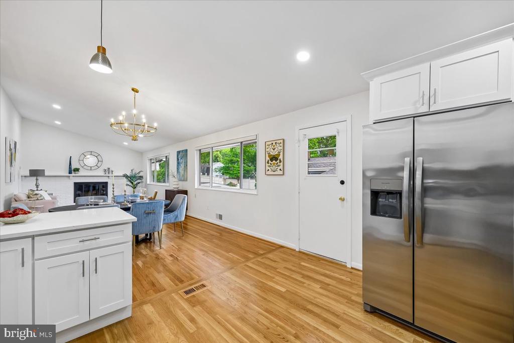 1105 LAMBERTON DRIVE