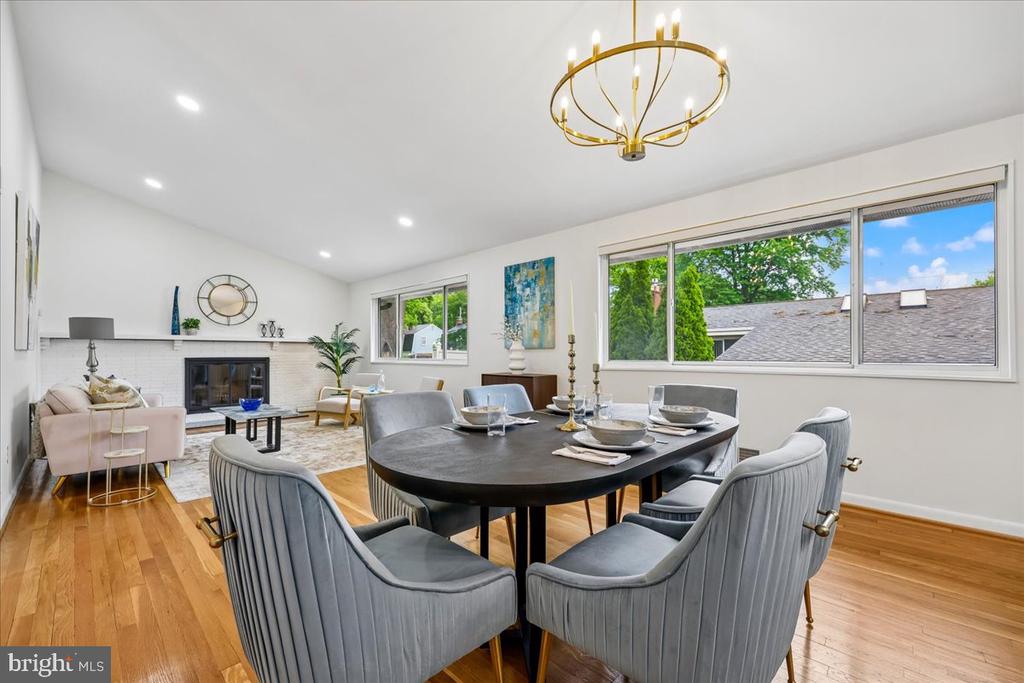 1105 LAMBERTON DRIVE