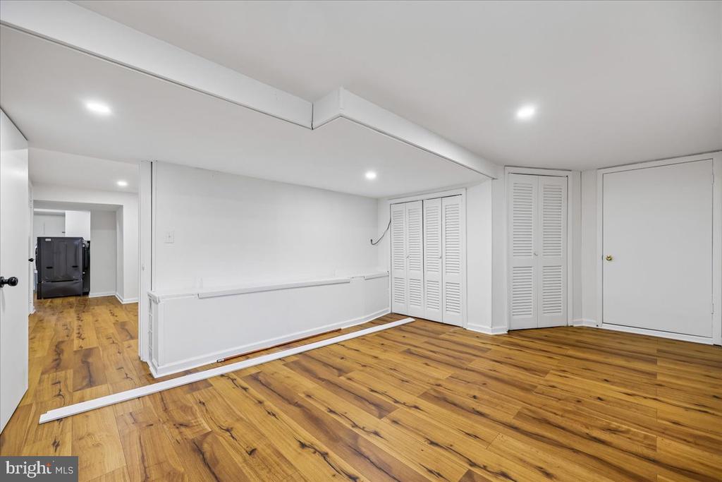 1105 LAMBERTON DRIVE