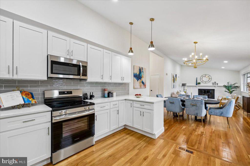 1105 LAMBERTON DRIVE