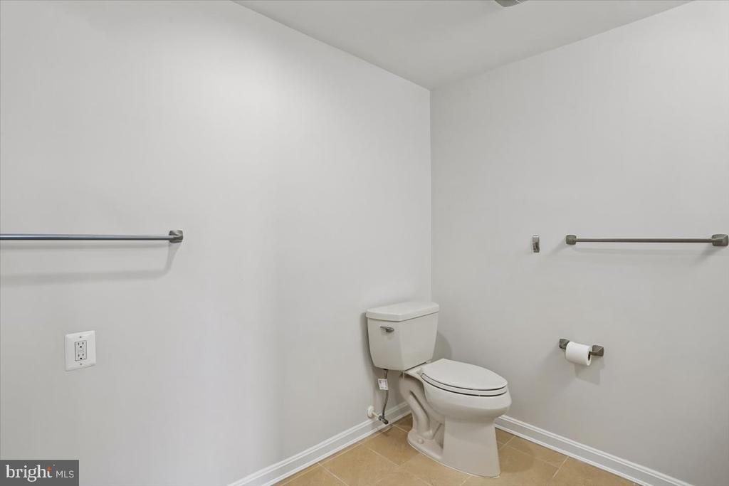 3005 S LEISURE WORLD BOULEVARD 515 S 515