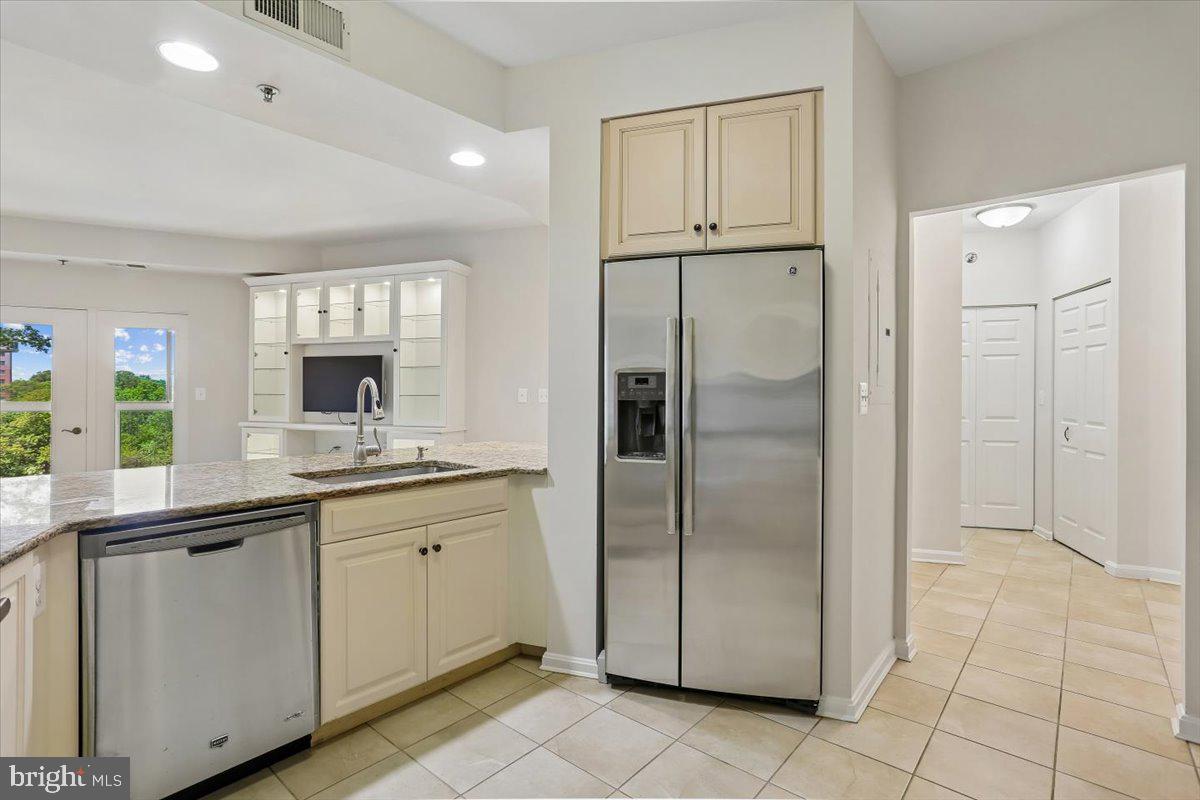 3005 S LEISURE WORLD BOULEVARD 515 S 515