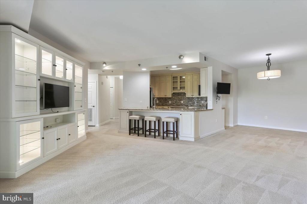 3005 S LEISURE WORLD BOULEVARD 515 S 515