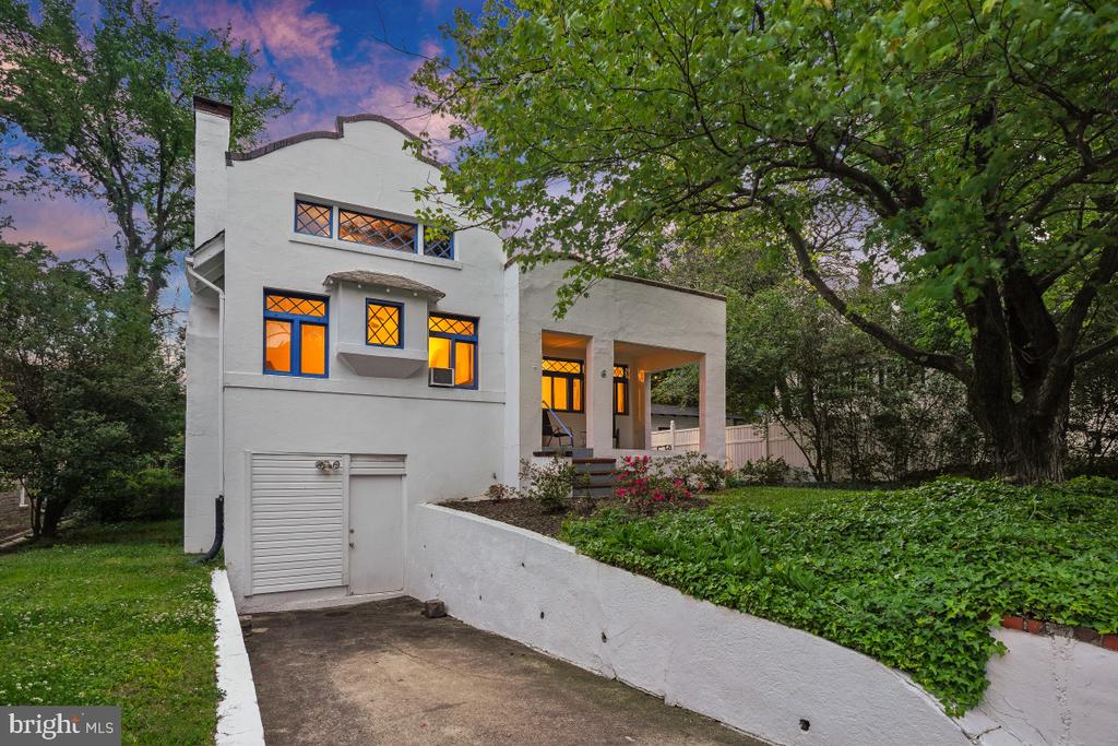 6 PHILADELPHIA AVENUE