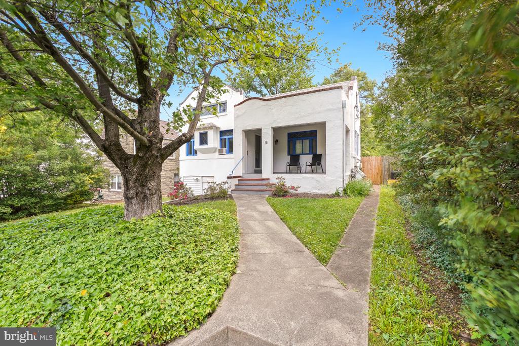 6 PHILADELPHIA AVENUE