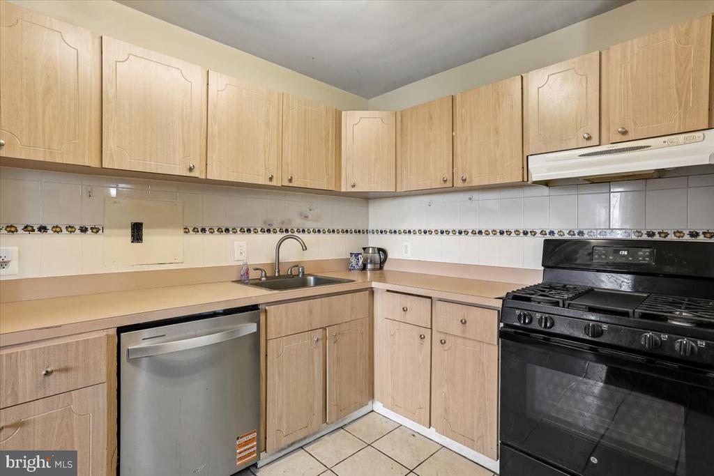 1111 W UNIVERSITY BOULEVARD W 1316-A
