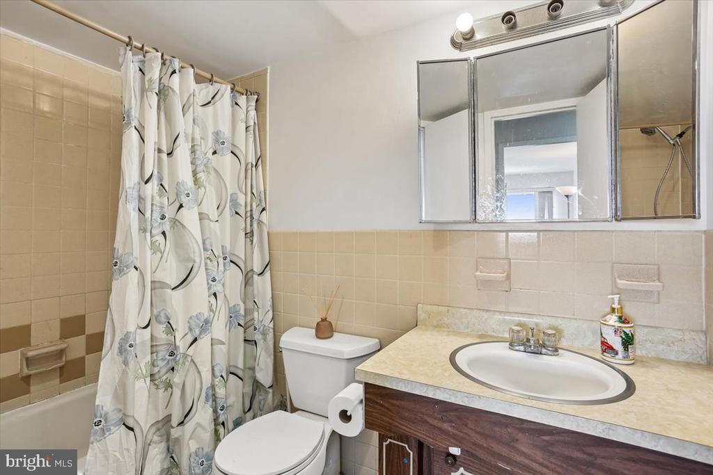 1111 W UNIVERSITY BOULEVARD W 1316-A