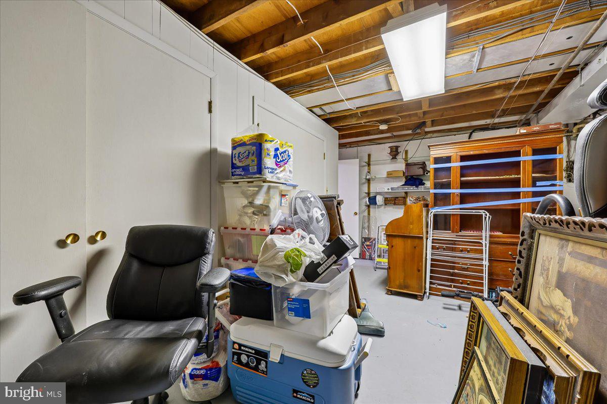 11518 CHARLTON DRIVE