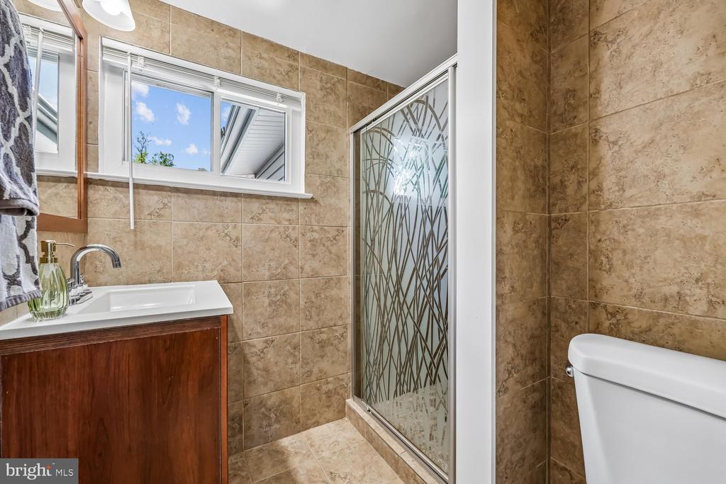 300 GILSAN COURT