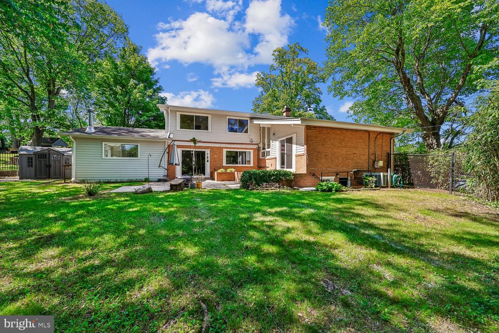 300 GILSAN COURT