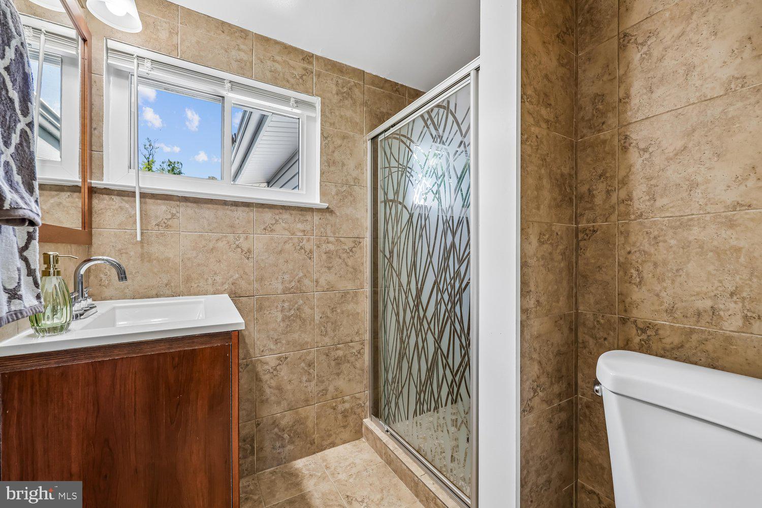 300 GILSAN COURT