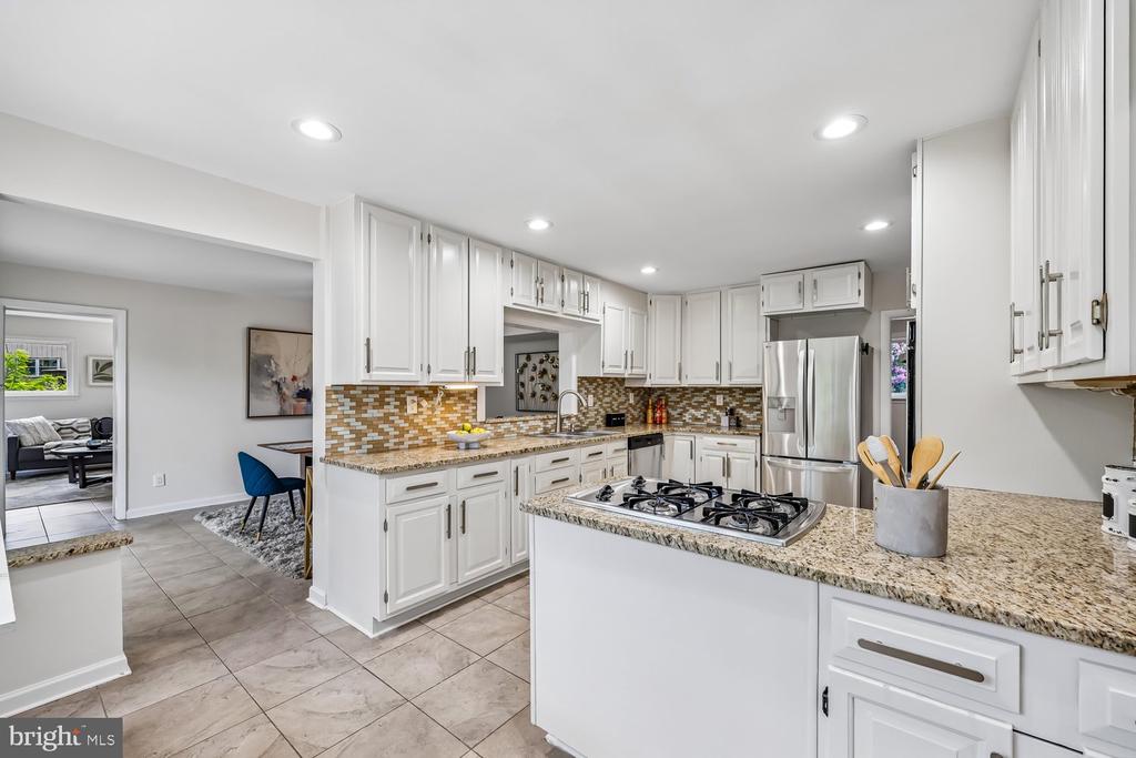 300 GILSAN COURT