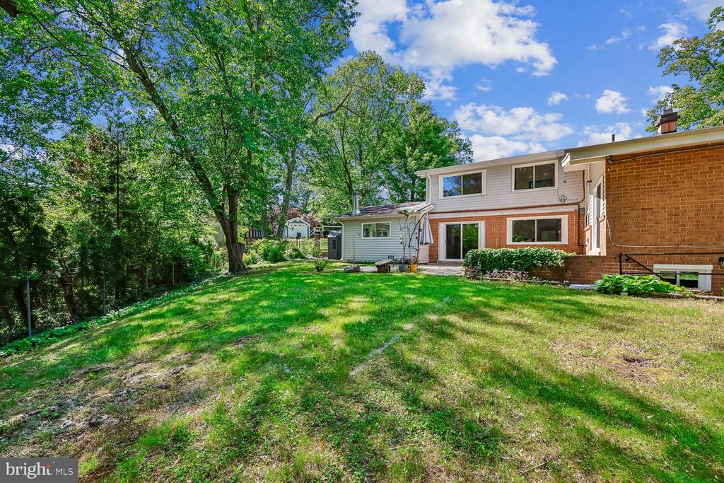 300 GILSAN COURT