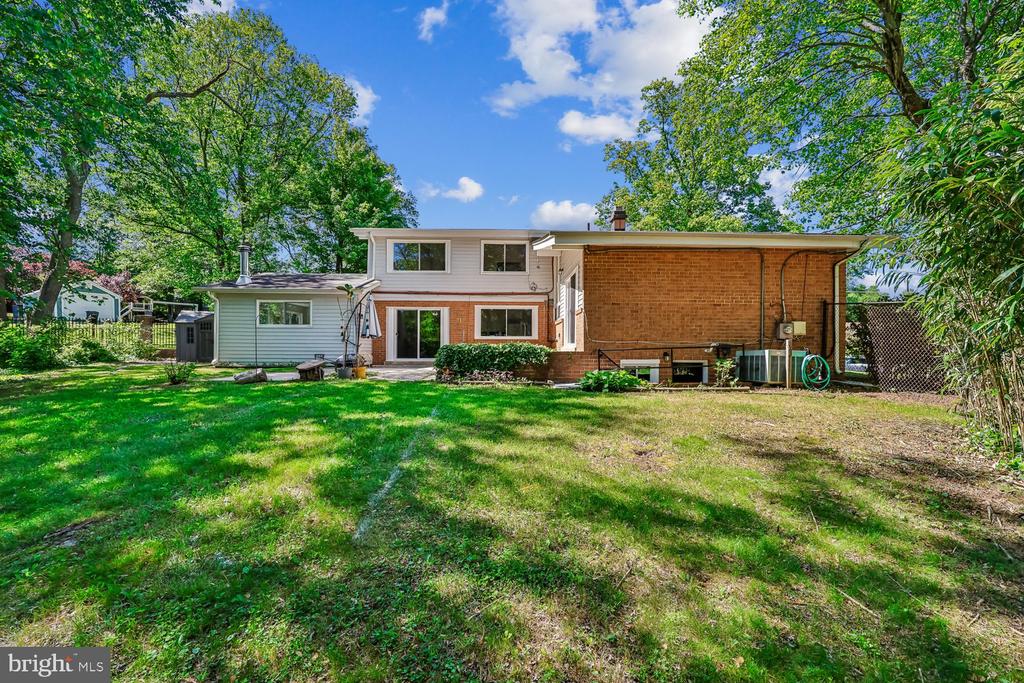 300 GILSAN COURT