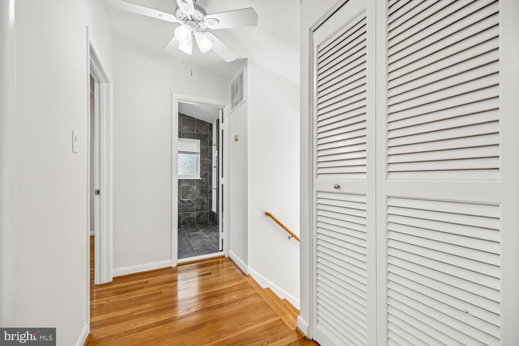 300 GILSAN COURT