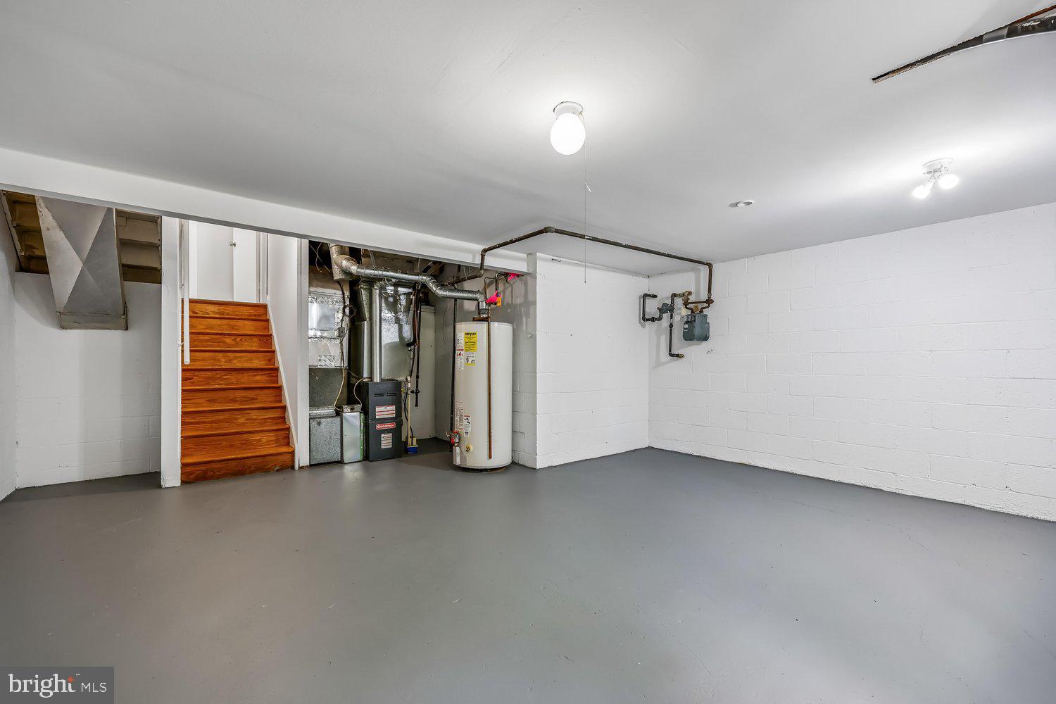 300 GILSAN COURT