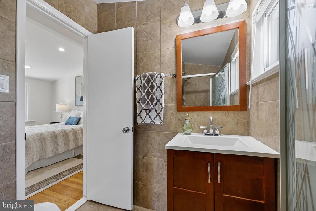 300 GILSAN COURT
