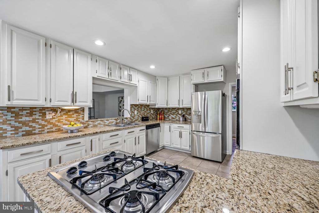 300 GILSAN COURT