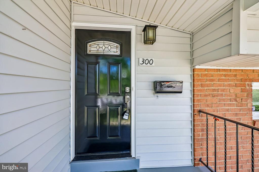 300 GILSAN COURT