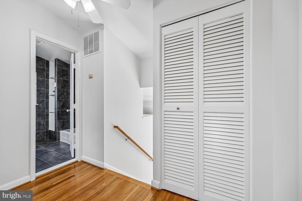 300 GILSAN COURT