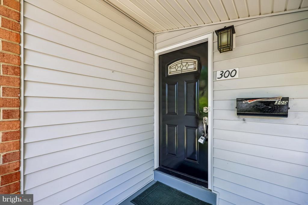 300 GILSAN COURT