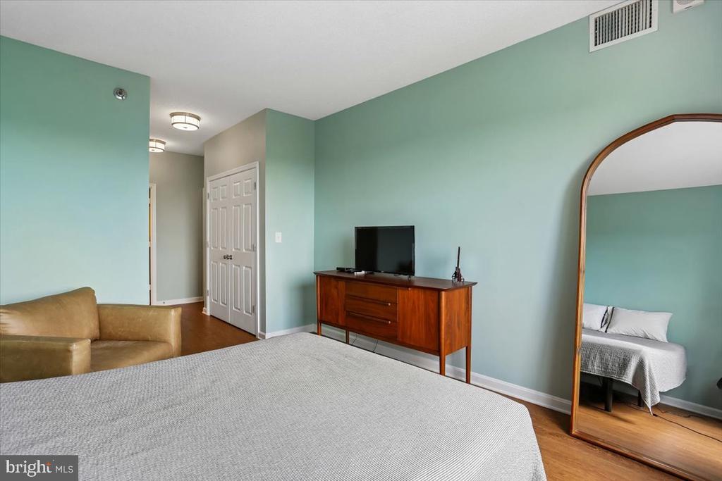 3005 S LEISURE WORLD BOULEVARD 706