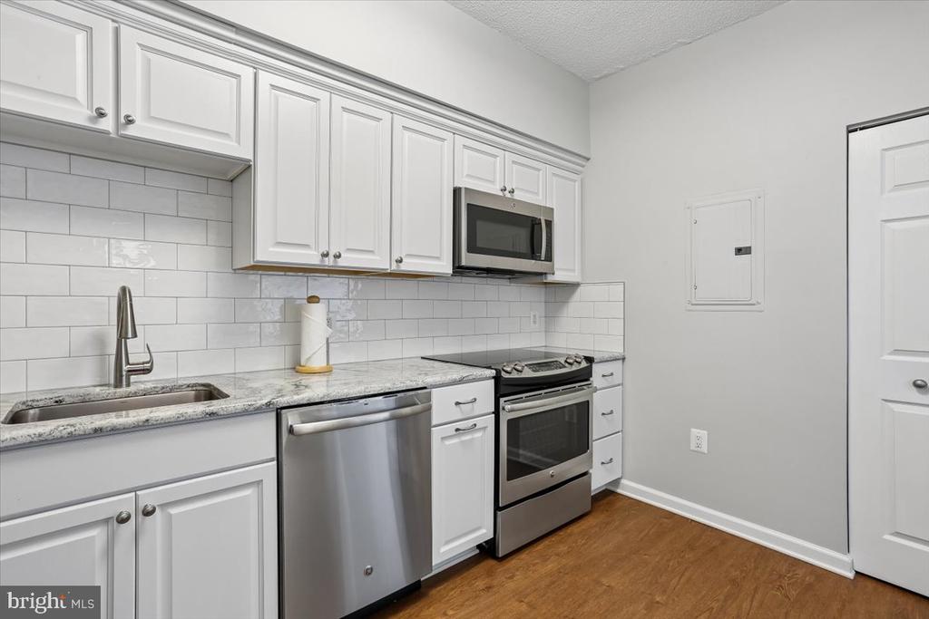 3005 S LEISURE WORLD BOULEVARD 706