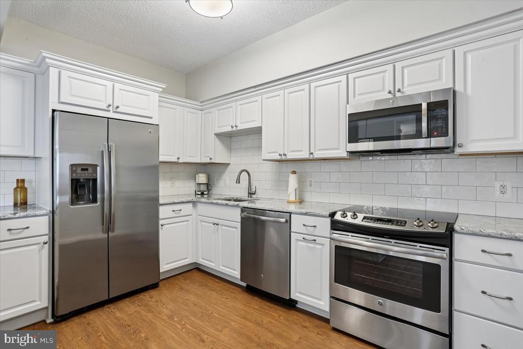 3005 S LEISURE WORLD BOULEVARD 706