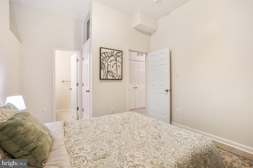 6443 ORCHARD AVENUE