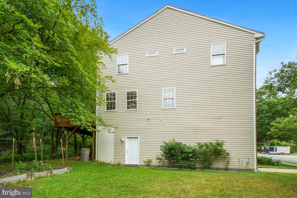 6443 ORCHARD AVENUE