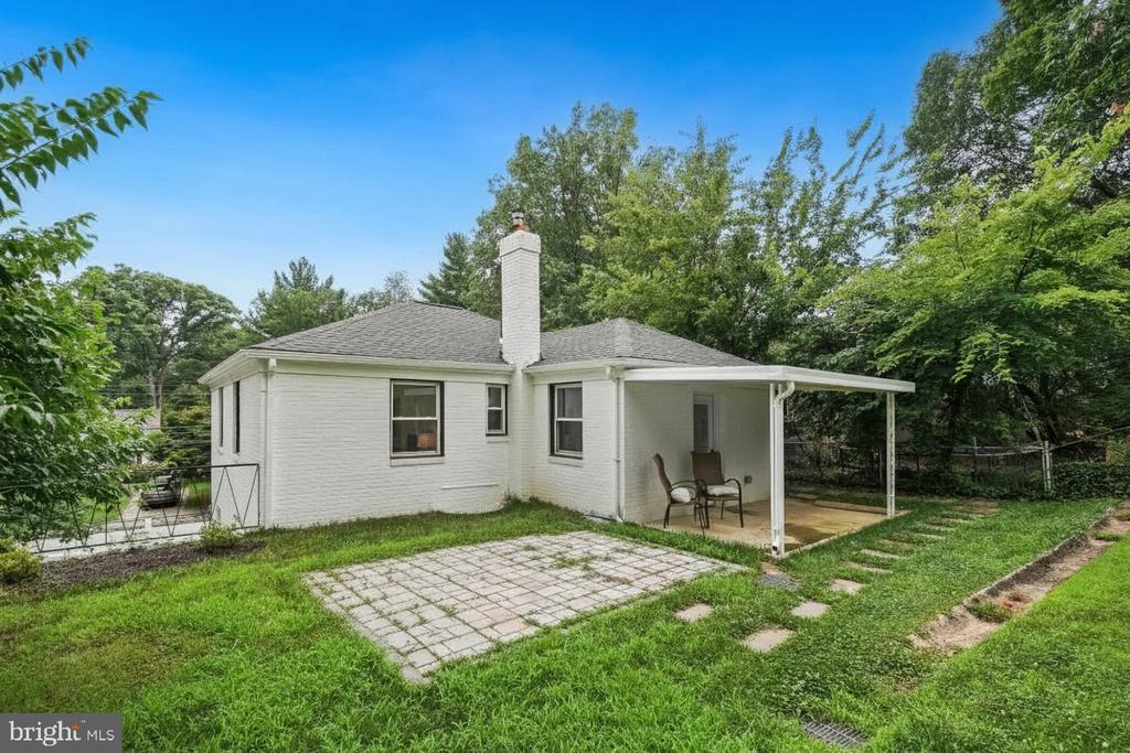 402 ELM AVENUE