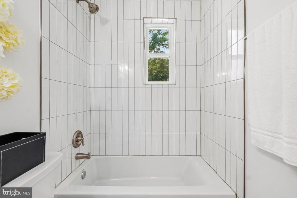 402 ELM AVENUE