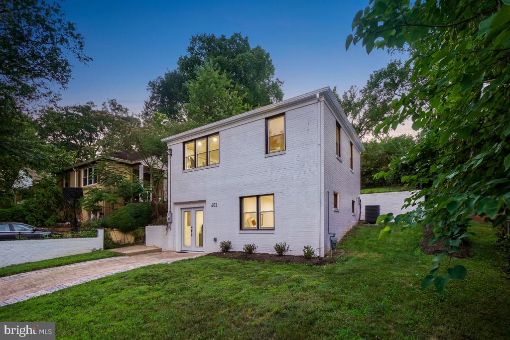 402 ELM AVENUE