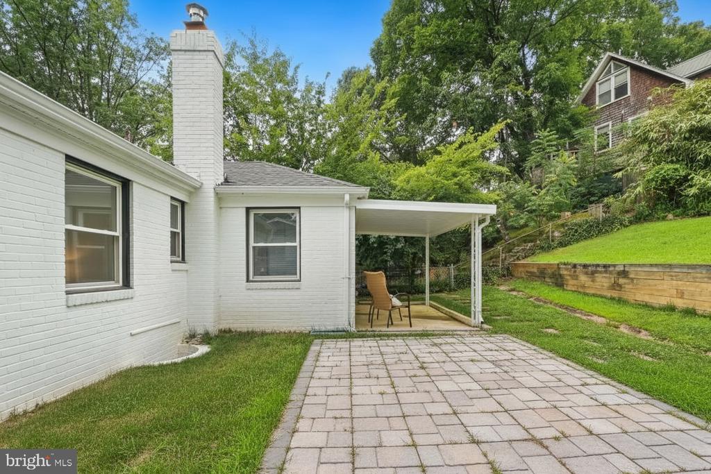 402 ELM AVENUE