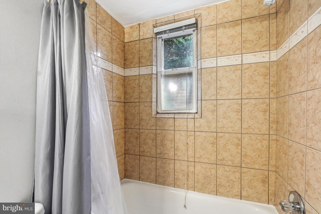 116 LEE AVENUE Unit: 104
