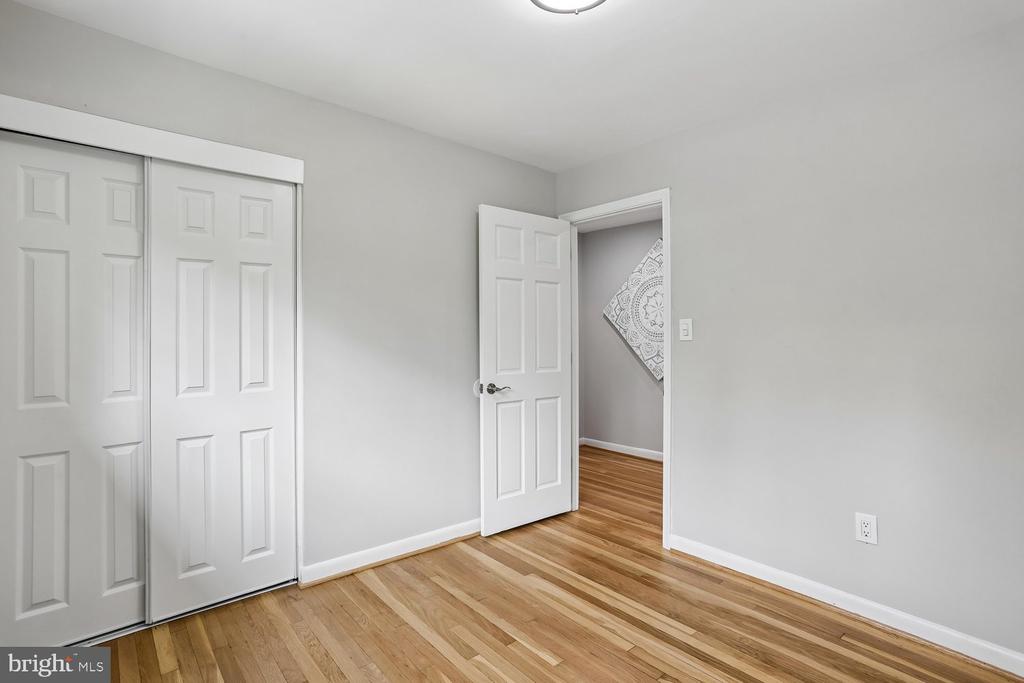 811 KENBROOK DRIVE