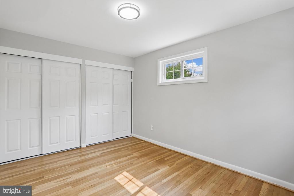 811 KENBROOK DRIVE